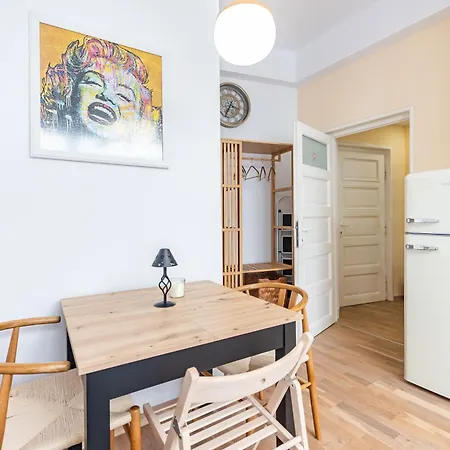 Apartament California Warna