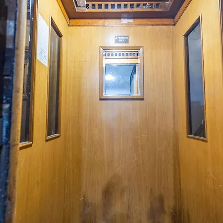 California Apartman Várna